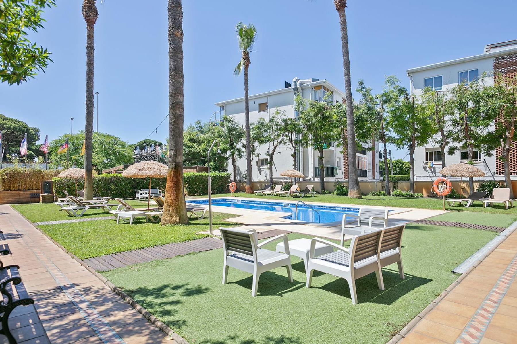 Apartamentos Velor Кастельдефельс Экстерьер фото