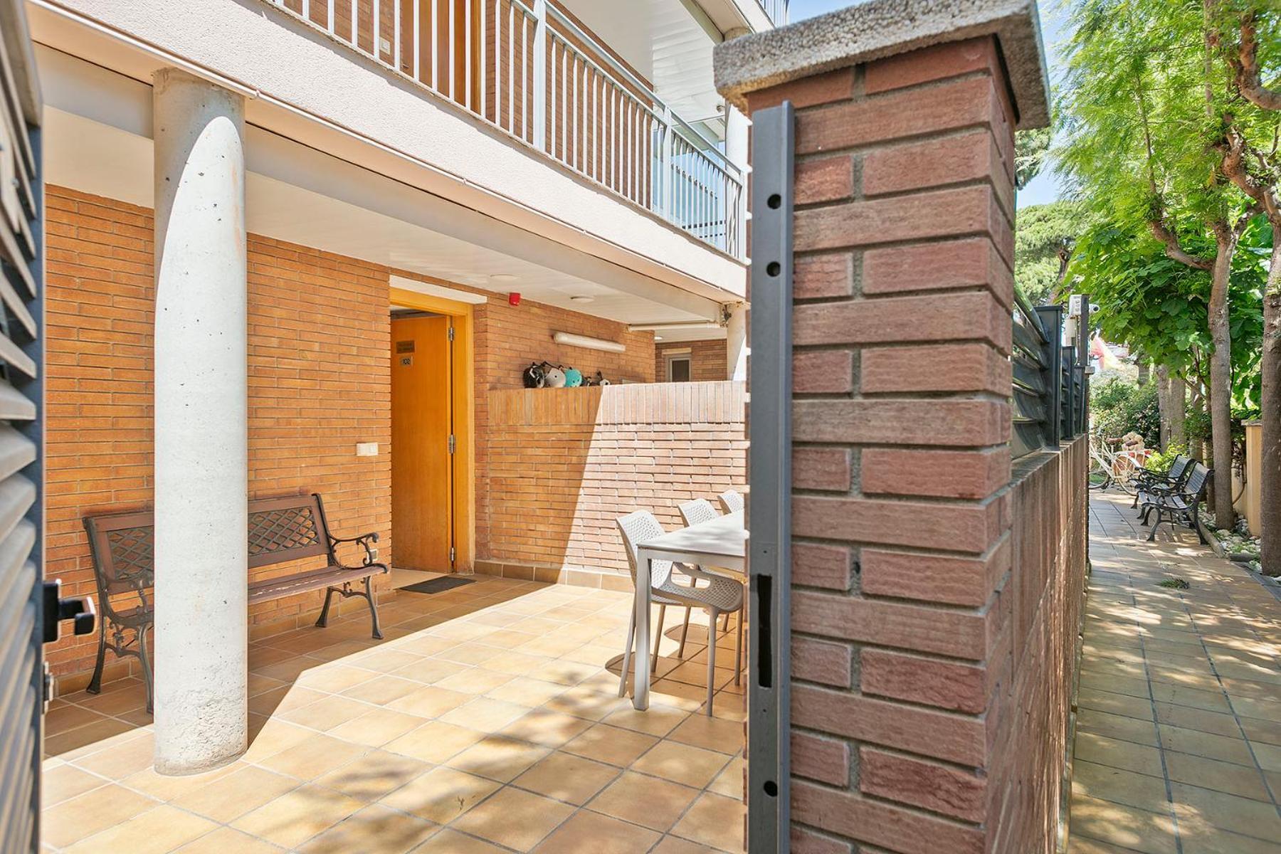 Apartamentos Velor Кастельдефельс Экстерьер фото