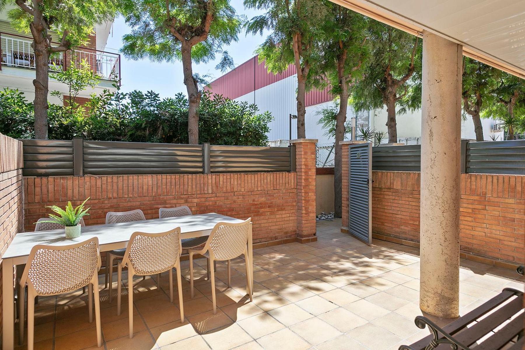 Apartamentos Velor Кастельдефельс Экстерьер фото